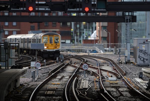 Τρένα: Νέες απεργίες στις σιδηροδρομικές μεταφορές στη Βρετανία