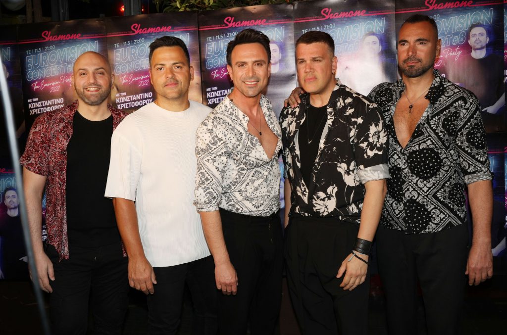 One: Δύσκολες ώρες για τραγουδιστή του συγκροτήματος – Η σπαρακτική ανάρτησή του