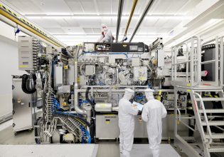 Ημιαγωγοί: H Eυρώπη καμαρώνει για νέο εργοστάσιο της Infineon στη Γερμανία