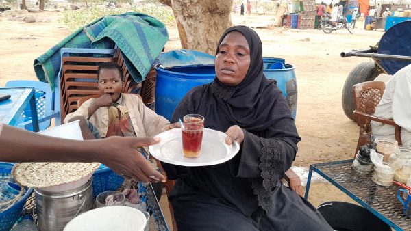 Πόλεμος στο Σουδάν: 100.000 πρόσφυγες – 334.000 εκτοπισμένοι λόγω των συγκρούσεων