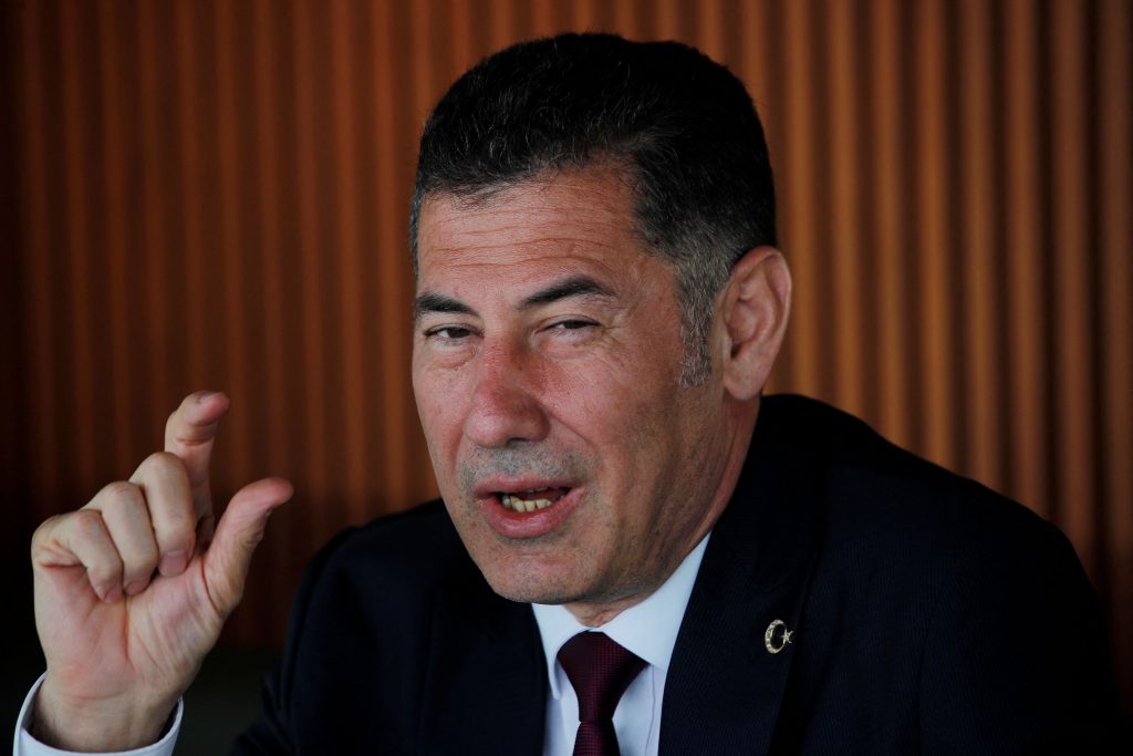 Εκλογές Τουρκία: Κρατάει κλειστά τα χαρτιά του ο Σινάν Ογάν – Δεν ανακοίνωσε ποιον θα στηρίξει στον β’ γύρο