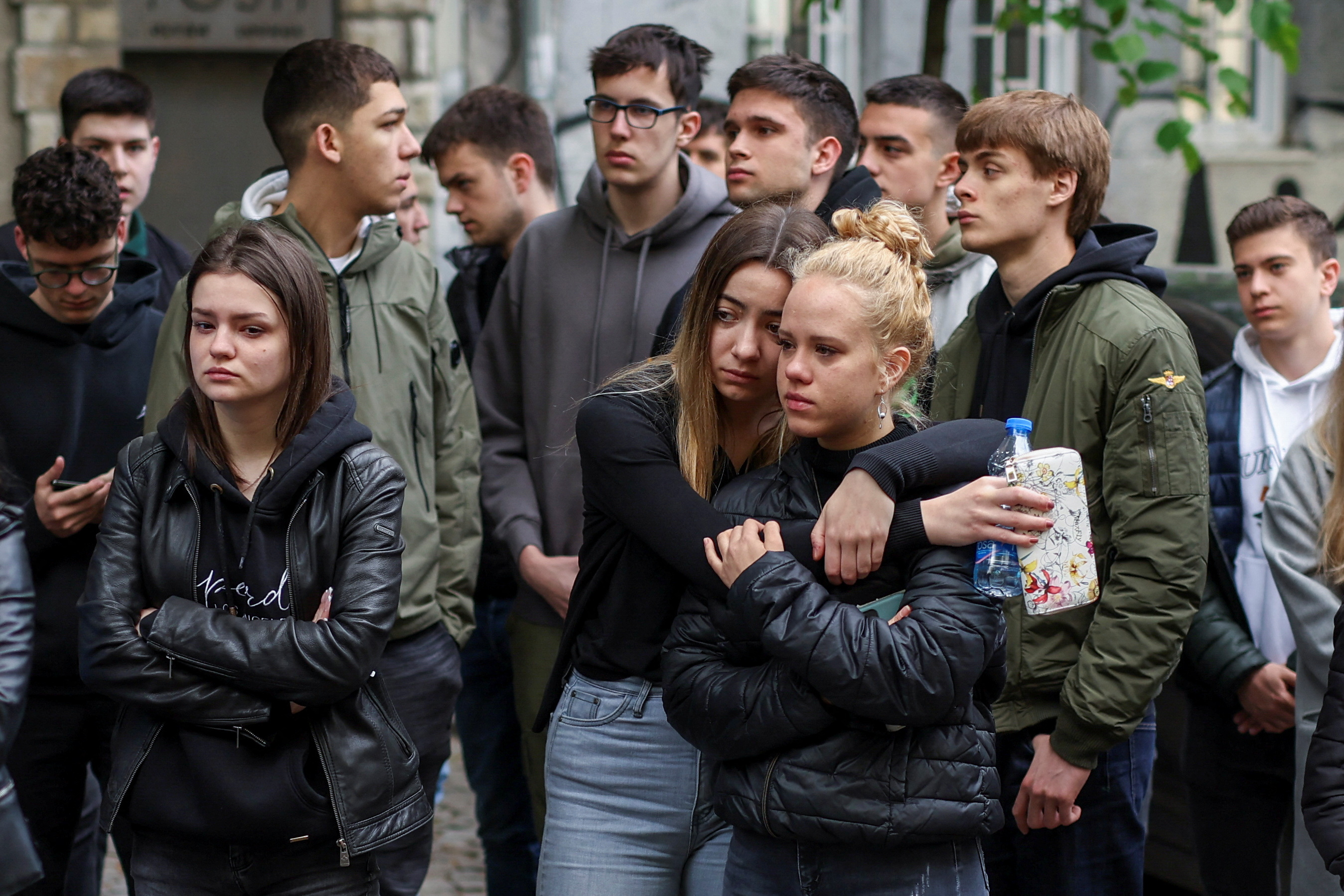 Μακελειό στο Βελιγράδι: Σε κρίσιμη κατάσταση δύο μαθητές - Oδύνη στις εκδηλώσεις μνήμης, τι μέτρα παίρνει η Σερβία