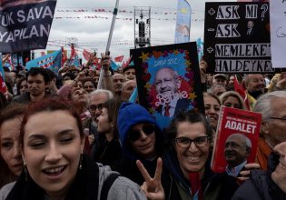 Κρίσιμη η ψήφος των νέων στο «ντέρμπι» Ερντογάν – Κιλιτσντάρογλου