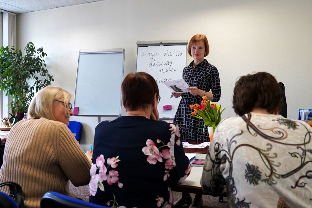 Ρώσοι περνούν τεστ για να αποφύγουν την απέλαση από τη Λετονία