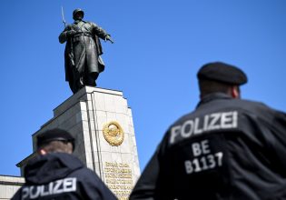 Συναγερμός από πυροβολισμούς σε εργοστάσιο αυτοκινήτων στη Γερμανία – Ένας νεκρός