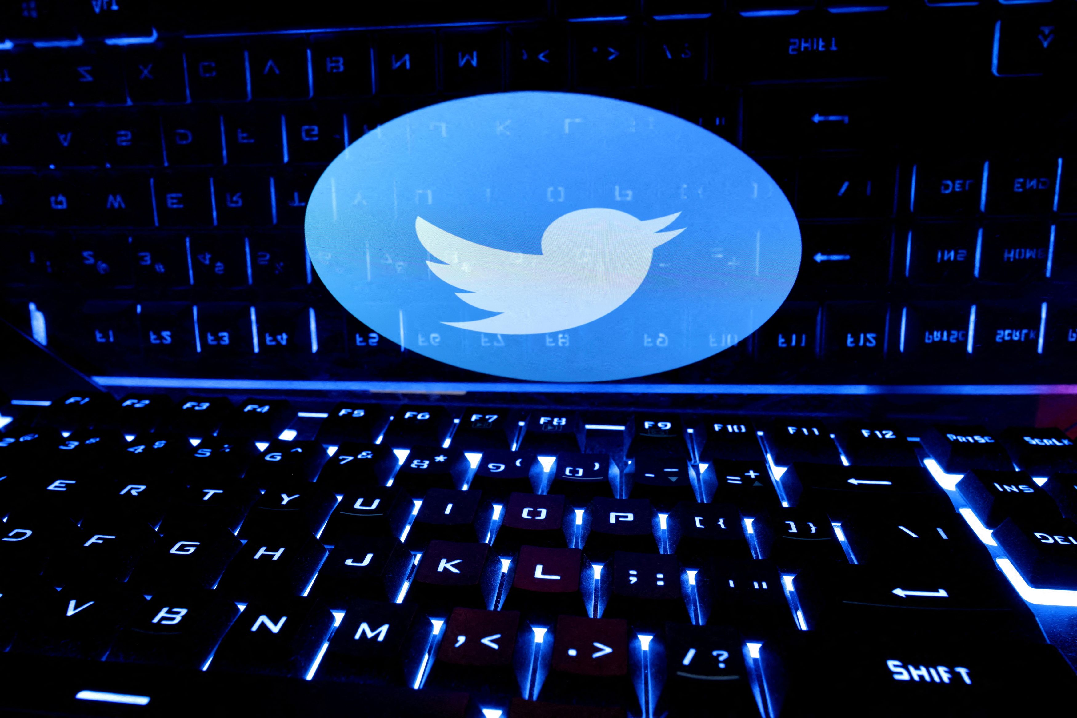 Twitter: Ο Έλον Μασκ προαναγγέλλει κλήσεις και κρυπτογραφημένα μηνύματα