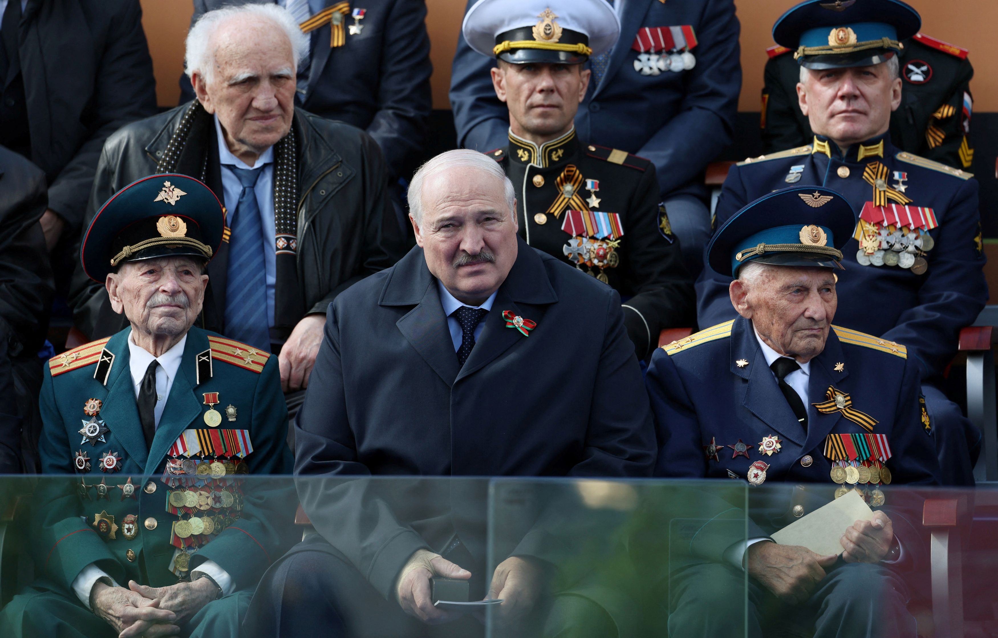 Ο Λουκασένκο εμφανίστηκε «κουρασμένος και ασταθής» στη Μόσχα - Όργιο φημών για την υγεία του