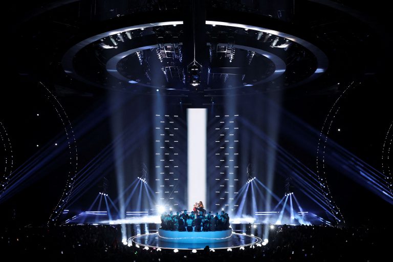 Πανικός στο Twitter με την Eurovision – Οι απίστευτες ατάκες και ο… Θανάσης Ευθυμιάδης