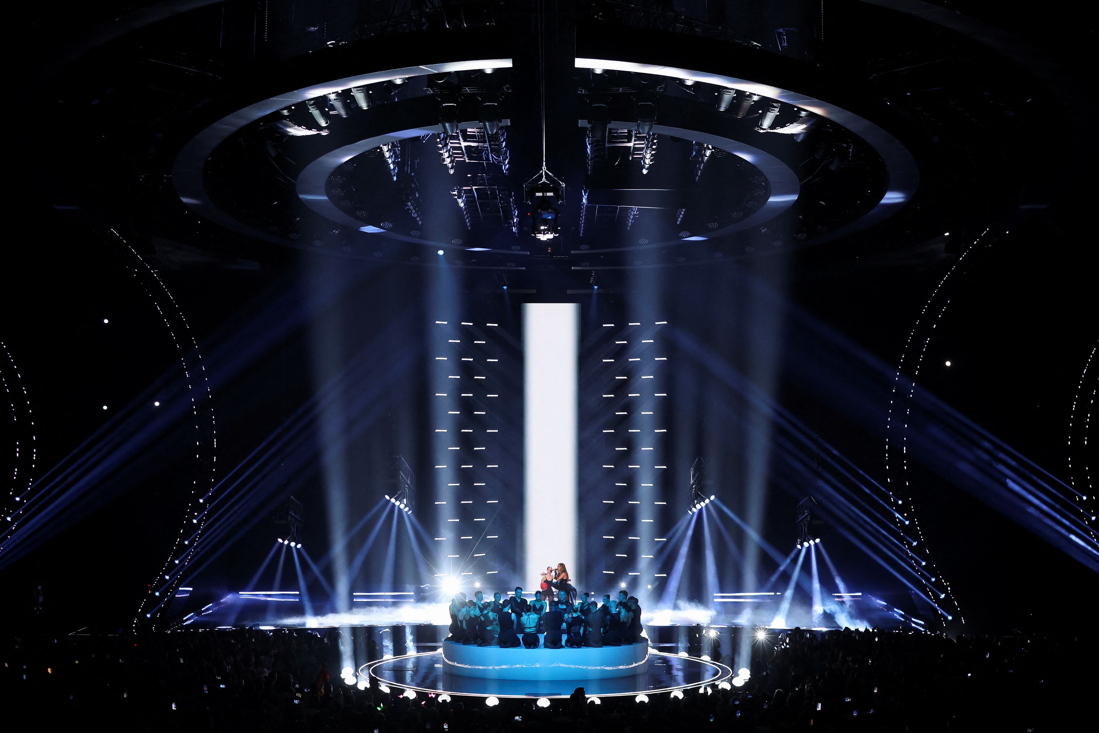 Πανικός στο Twitter με την Eurovision - Οι απίστευτες ατάκες και ο... Θανάσης Ευθυμιάδης