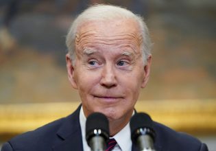 Τζο Μπάιντεν: Απορρίπτει την κήρυξη στάσης πληρωμών