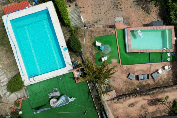 Ισπανία: Πισίνες μένουν άδειες εν μέσω ξηρασίας και ζέστης