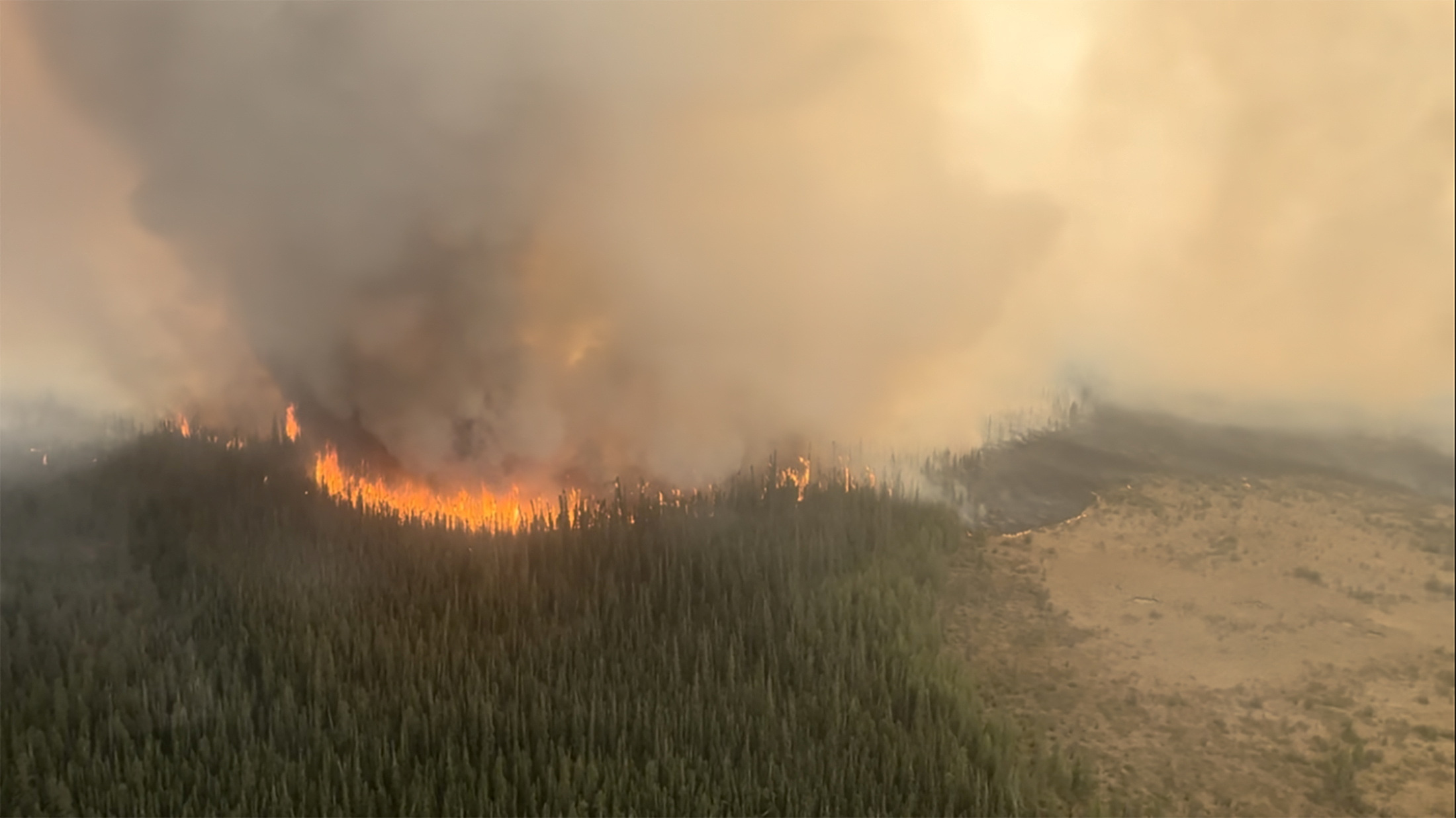 Πυρκαγιές στον Καναδά: 23 εκτός ελέγχου - Ο στρατός εστάλη στην Αλμπέρτα για να βοηθήσει τους πυροσβέστες