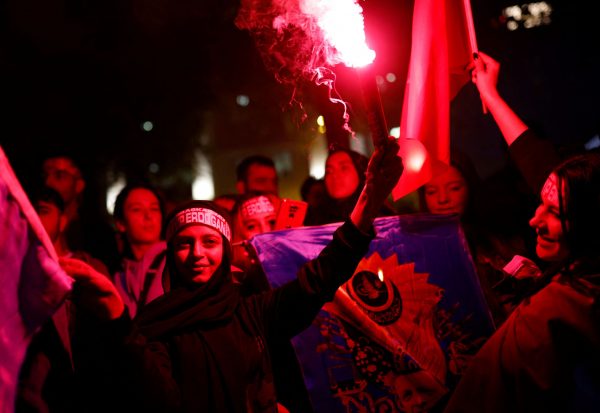 Τουρκία εκλογές: Ο πρόεδρος θα ανακοινωθεί στον δεύτερο γύρο – Μπροστά ο Ερντογάν αφήνει πίσω τον Κιλιτσντάρογλου