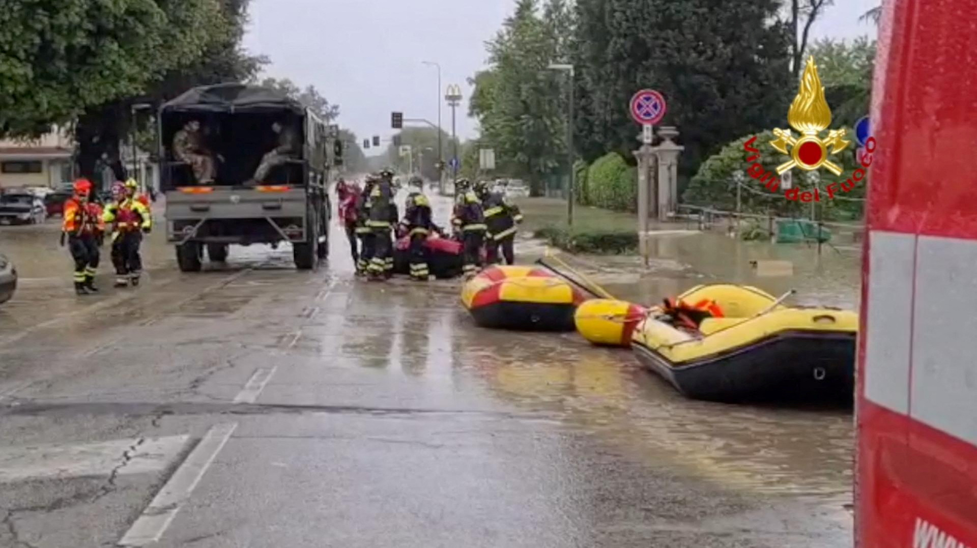 Κακοκαιρία στην Ιταλία: Πέντε οι νεκροί - Τεράστια η περιοχή που έχει πλημμυρίσει