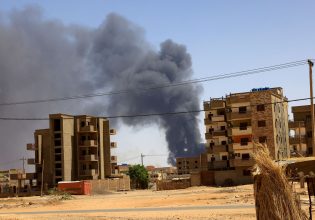 Πόλεμος στο Σουδάν: Εκκλήσεις στους πολίτες να πάρουν όπλα