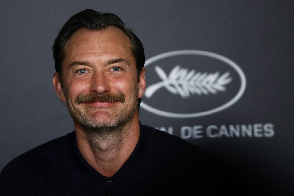 Τζουντ Λο: Γιατί δημιούργησε άρωμα από… αίμα, ιδρώτα και κόπρανα – «Ήταν φρικτό»