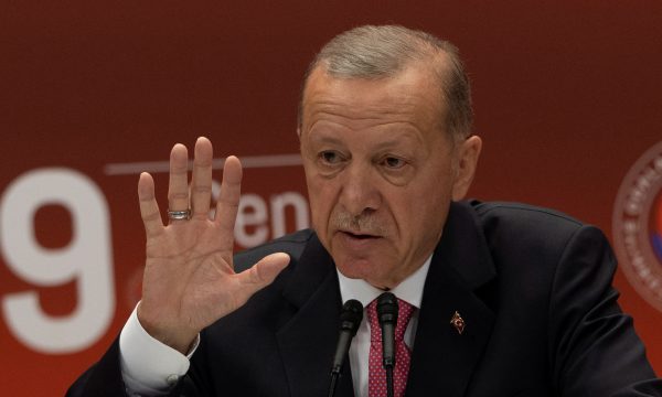 Ερντογάν: Τα πέντε «καυτά» και επείγοντα ζητήματα που θα αντιμετωπίσει στην τρίτη του θητεία