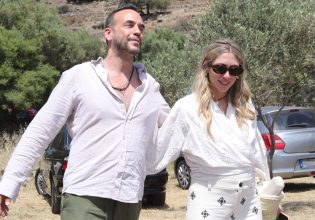 Πάνος Μουζουράκης: Οι πρώτες δηλώσεις μετά τον γάμο του – Κάλεσε τους δημοσιογράφους για κέρασμα