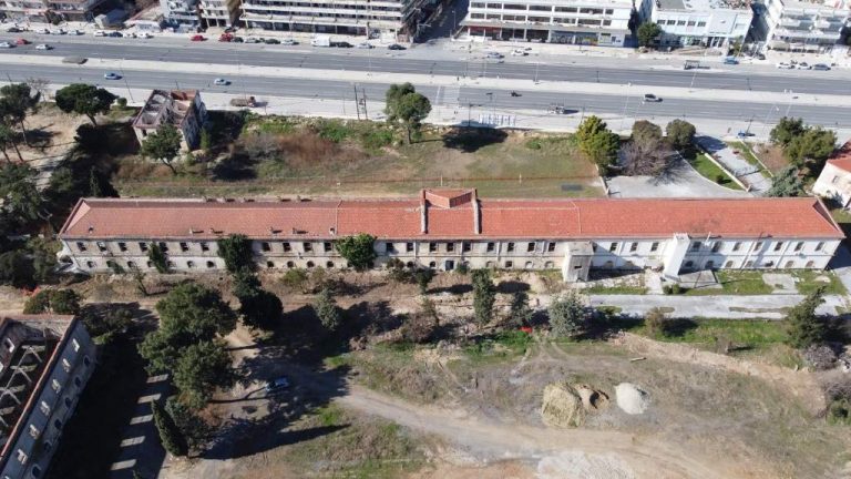 Σε εκθεσιακό χώρο Εθνικής Αντίστασης μετατρέπεται κτίριο στρατοπέδου