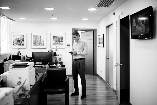 «Επιστροφή στο σπίτι μας»: Η ανάρτηση Μητσοτάκη μετά την αποχώρηση από το Μαξίμου