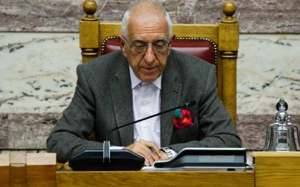 Βουλή: Το μοναδικό ρεκόρ του Νικήτα Κακλαμάνη