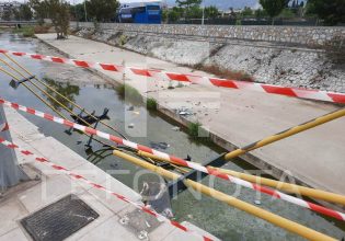 Τροχαίο σοκ στον Κραυσίδωνα: ΙΧ εκτοξεύτηκε, έσπασε τις προστατευτικές μπάρες και έπεσε μέσα στο χείμαρρο