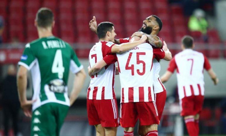 Ο Ολυμπιακός παρέδωσε τα σκήπτρα ως πρωταθλητής