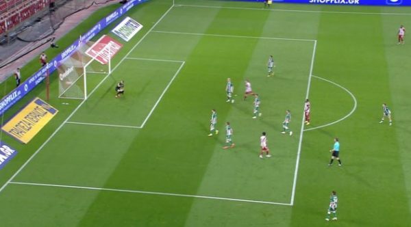 Πιέζει ο Ολυμπιακός, δεύτερη ευκαιρία με τον Χουάνγκ