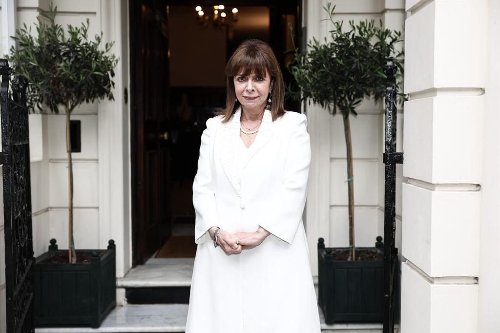 Στην τελετή στέψης του Βασιλιά Καρόλου Γ’ η Κατερίνα Σακελλαροπούλου