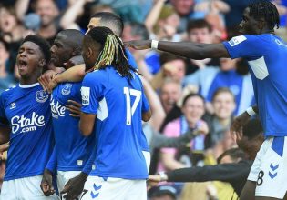 Σώθηκε η Έβερτον – Υποβιβάστηκαν Λιντς και Λέστερ