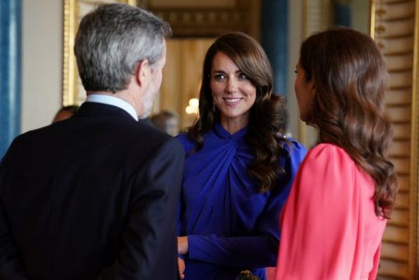 Η Κέιτ έκλεψε την παράσταση – Εκθαμβωτική δίπλα στους λαμπερούς καλεσμένους του Μπάκιγχαμ  