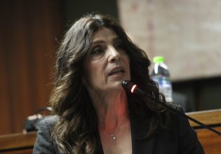 Πόπη Τσαπανίδου: Αυτός ο τόπος δεν έχει ξαναδεί τέτοιες κινήσεις απελπισίας