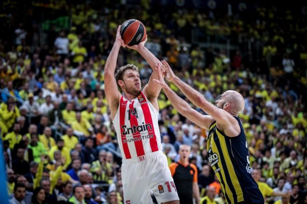 Απίστευτο αυτό που συμβαίνει στα φετινά playoffs: Ο Ολυμπιακός και το «τρελό» 8/12