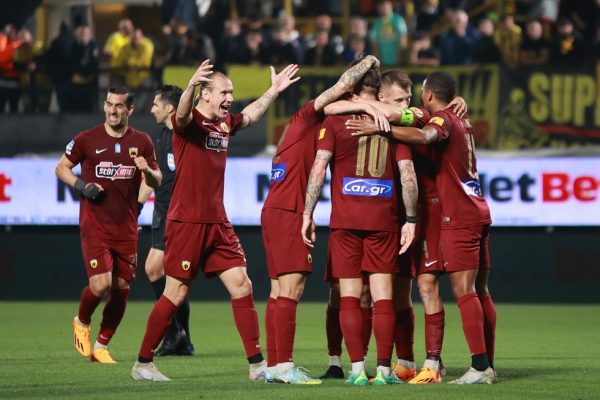 Άρης – ΑΕΚ 1-2: Πανηγύρισε το γκολ του Ρέαμπτσιουκ και το… σηκώνει