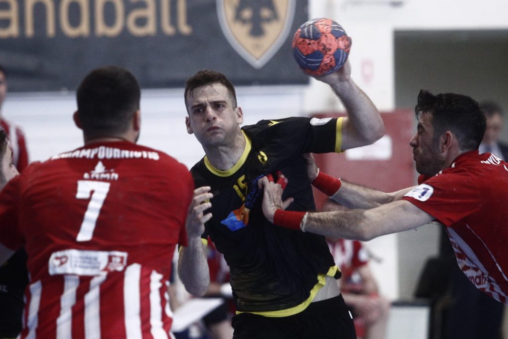 ΑΕΚ – Ολυμπιακός 21-19: Εκαναν το 1-0 οι κιτρινόμαυροι