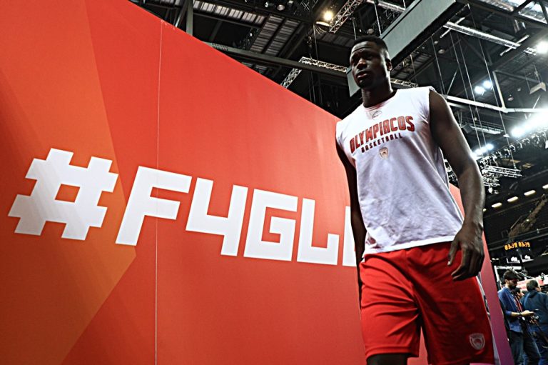 Φαλ: «Πάνω απ’ όλα η ομάδα και όχι τι θα κάνω εγώ κόντρα στον Ταβάρες»