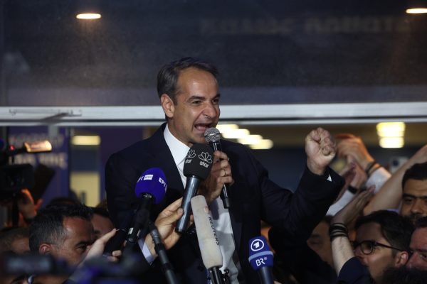 Εκλογές 2023: Διθυραμβικά σχόλια Economist για την νίκη της ΝΔ