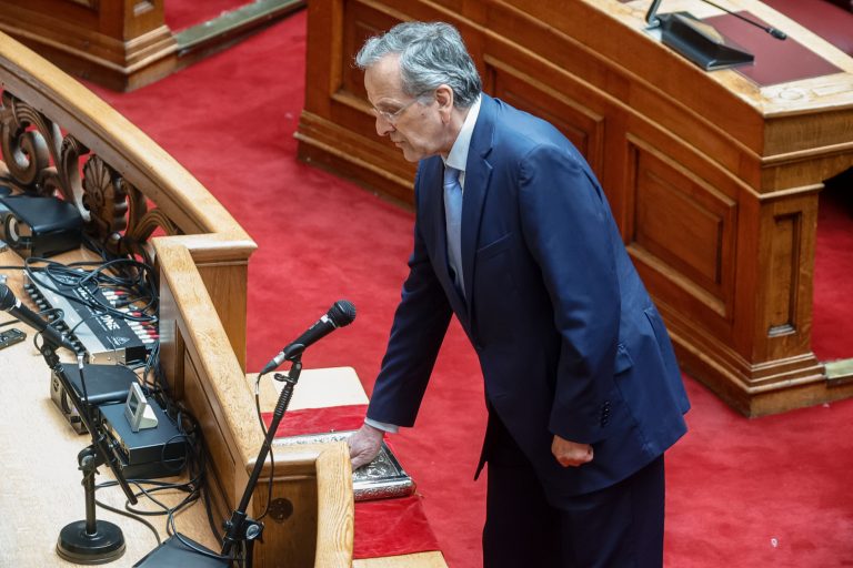 Αντώνης Σαμαράς: Ορκίστηκε μόνος του βουλευτής – Ποιος είναι ο λόγος