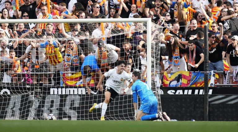 Άλμα παραμονής για τη Βαλένθια (1-0)