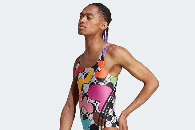Adidas: Η νέα καμπάνια για «γυναικεία» μαγιό με άνδρες μοντέλα - Πλήθος ομοφοβικών σχολίων