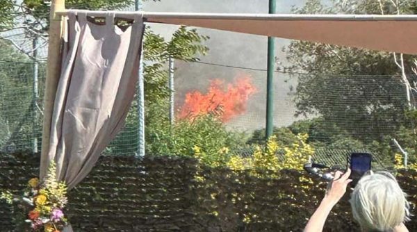 Φωτιά στην Ανάβυσσο – Συναγερμός στην Πυροσβεστική – Διακοπή κυκλοφορίας στη Λ. Αναβύσσου