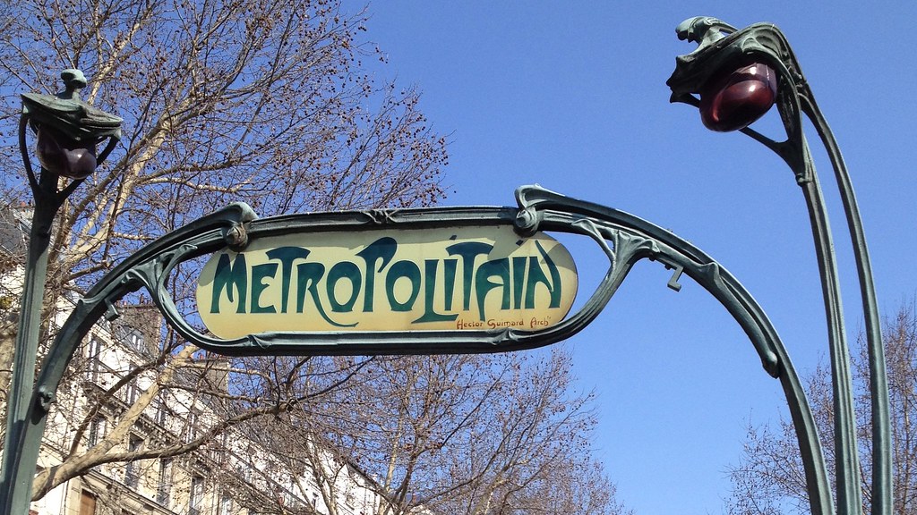 Γνωρίστε τον «αναρχικό» σχεδιαστή των εισόδων του μετρό στο Παρίσι – Ο εκδημοκρατισμός της πολυτέλειας