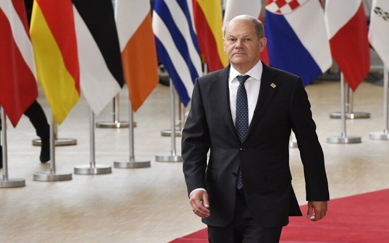 Όλαφ Σολτς: Όχι στη μετατροπή της ρωσοουκρανικής σύγκρουσης σε πόλεμο ΝΑΤΟ-Ρωσίας