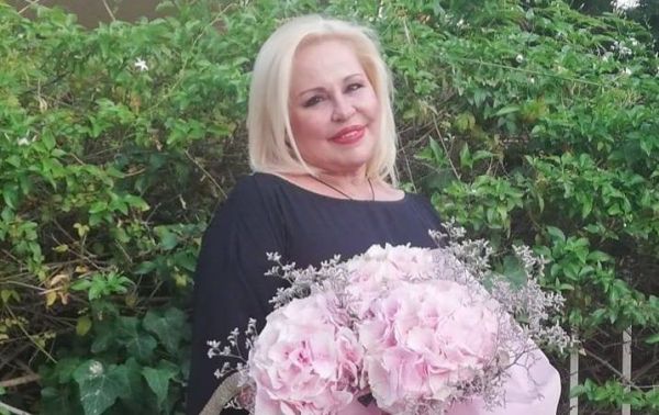 Μπέσσυ Αργυράκη: Τα 39 χρόνια γάμου, ο έρωτας με τον σύζυγό της και η επιθυμία της να γίνει γιαγιά