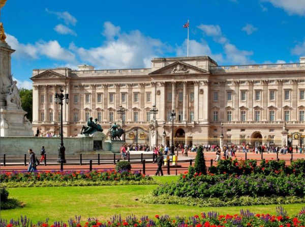 Συναγερμός στο Μπάκιγχαμ – Αποκλείστηκε το παλάτι μετά από επίθεση άνδρα με φυσίγγια