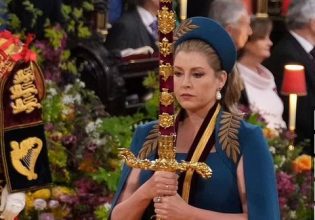 Στέψη Βασιλιά Καρόλου: «Για να σηκώσω το ξίφος πήρα παυσίπονα»