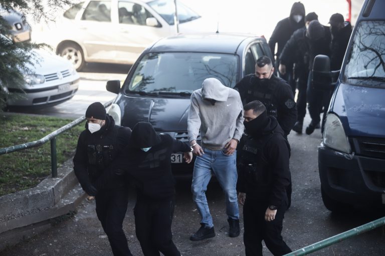 Δίκη Άλκη Καμπανού: «Μαχαίρωσα δύο φορές με καραμπίτ τον φίλο του Άλκη» – Τι υποστήριξε ο «Αθηναίος»