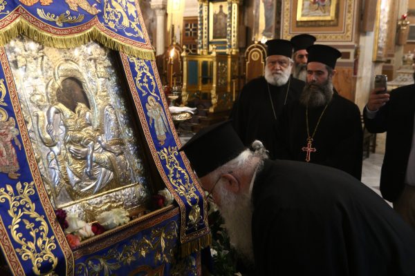 Άξιον Εστί: Δόθηκε παράταση μέχρι και την Τετάρτη για το προσκύνημα της εικόνας της Παναγίας