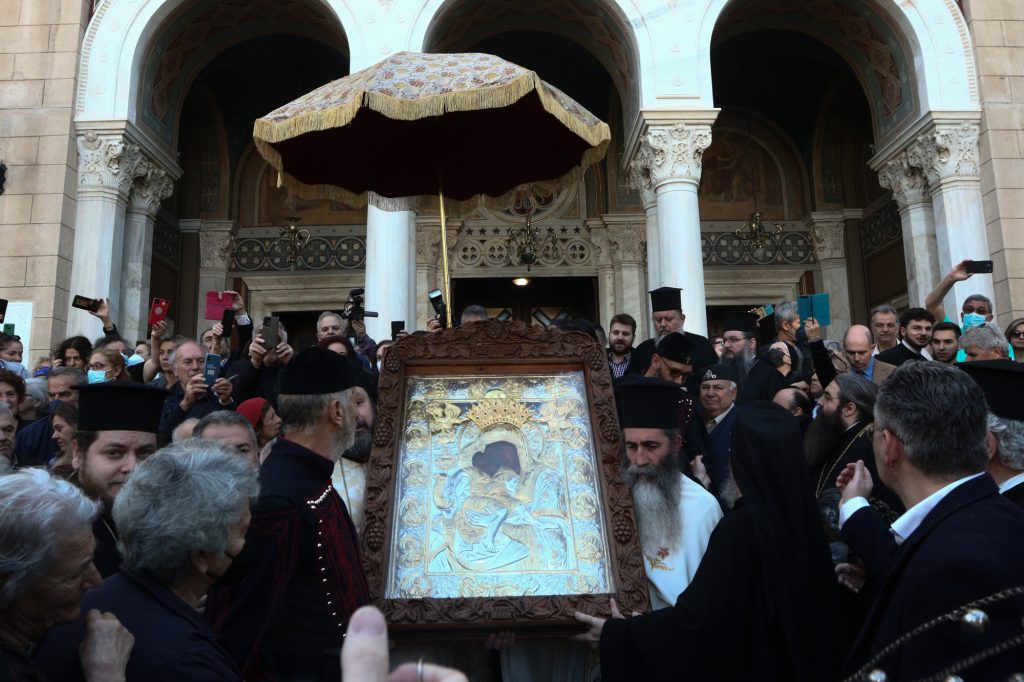 Άξιον Εστί: Αναχώρησε για το Πρωτάτο του Αγίου Όρους η ιερή εικόνα της Παναγίας
