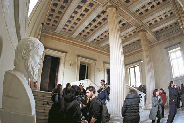 Ωρα μηδέν για το Πανεπιστήμιο Αθηνών: Στην τελική ευθεία για τον πρύτανη